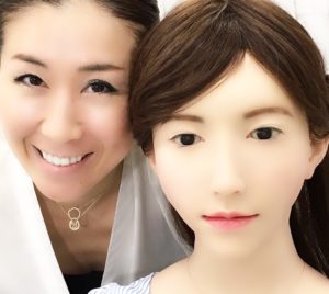 アンドロイドにまつ毛エクステンション☆日テレ入社の新人アナウンサーアオイエリカさん