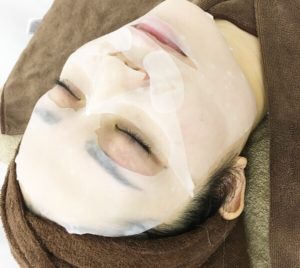 シミやシワ…お肌の乾燥が気になる方におすすめした２種類のパック