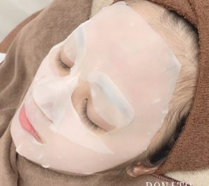 お家ではできない潤いスペシャルケアマスク