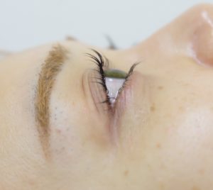 BONITO東京店　10月半ば　眉メイクケア、バービーカール空き状況！