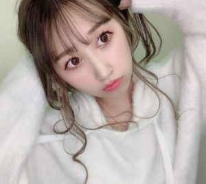 パウダーのみで仕上げるデートで真似したい愛され眉